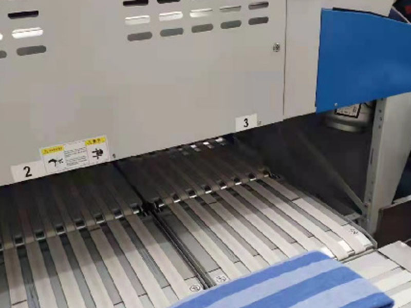 黑河巾类折叠机-01